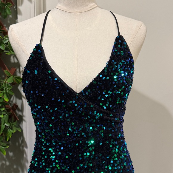 Keep it Regal Green Iridescent Sequin Velvet Dress - Picture 5 of 16